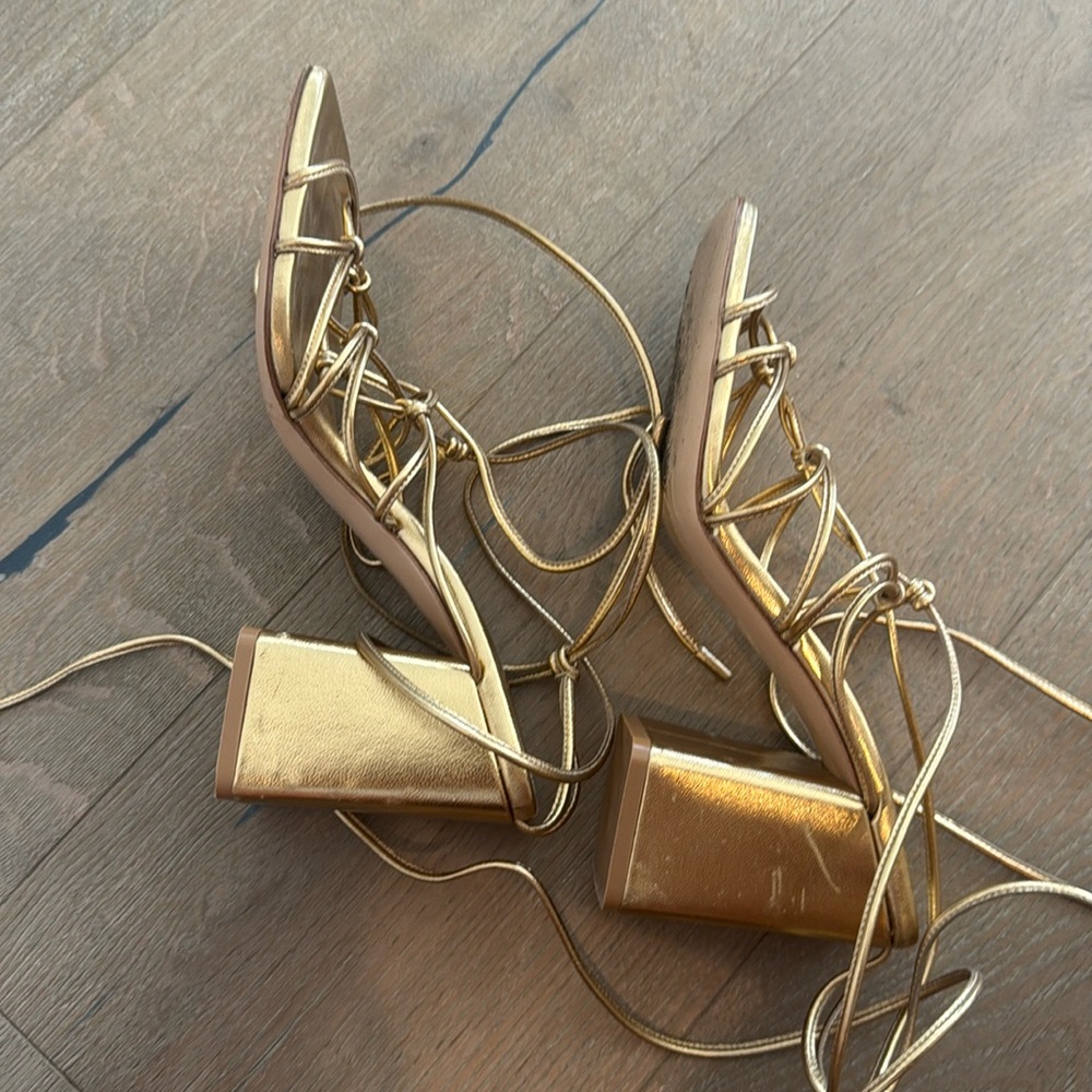 Gianvito Rossi Gold Minas Block Sandal, 7.5 - Picture 13 of 17